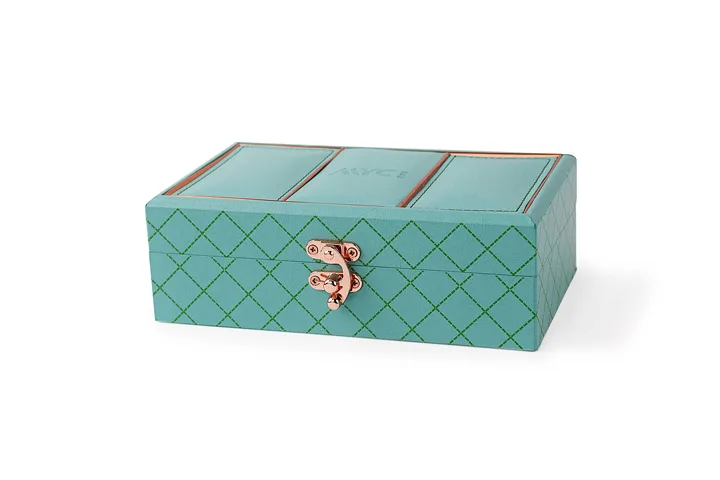 Gift-box application using leatherette paper
